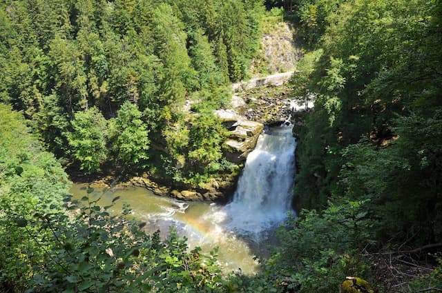 Bivouac dans les Gorges du Doubs : Guide du saut du Doubs